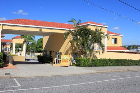 Harbour Sails Motor Inn - Accommodation Daintree 0
