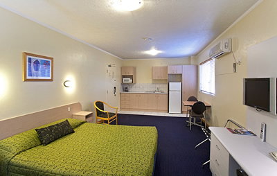 Airport Motel - Accommodation Daintree 7