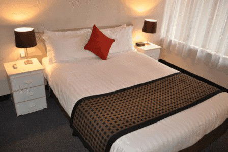Econo Lodge Limestone Coast - Accommodation Daintree 4