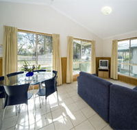 Swan Lake Holiday Park - Accommodation Daintree