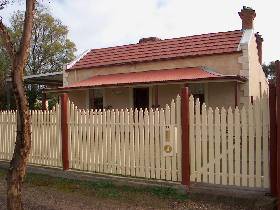 Getaway Cottage - Accommodation Daintree 0