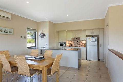 Eden Holiday Rentals - Accommodation Daintree 5