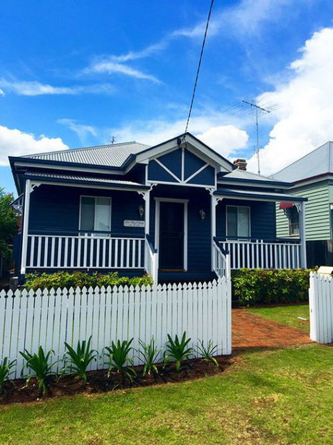 The Blue Cottage On Kent - Accommodation Daintree 8