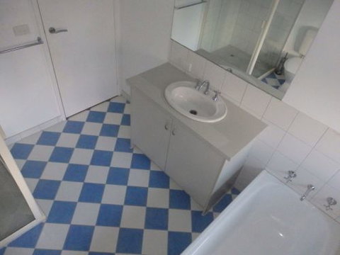 CENTREPOINT UNITS - HEIDELBERG - Accommodation Daintree 4