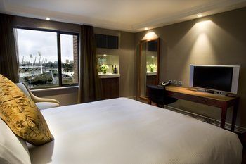 Pullman Melbourne On The Park - Accommodation Daintree 2
