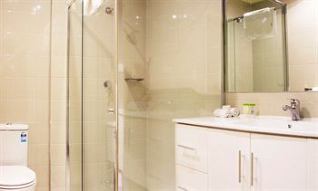 Best Western Plus Buckingham International - Accommodation Daintree 9