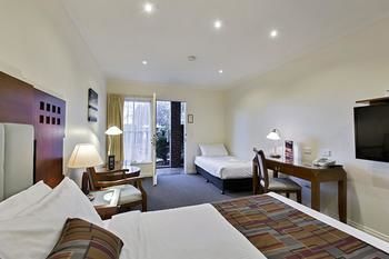 Best Western Plus Buckingham International - Accommodation Daintree 24