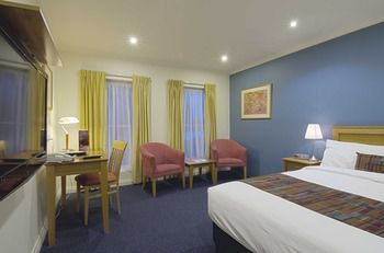 Best Western Plus Buckingham International - Accommodation Daintree 36
