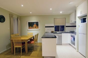 Best Western Plus Buckingham International - Accommodation Daintree 41