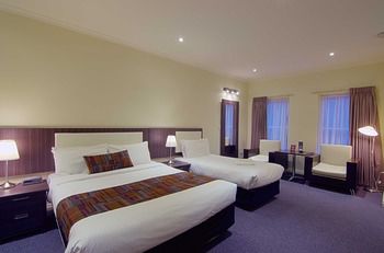 Best Western Plus Buckingham International - Accommodation Daintree 43