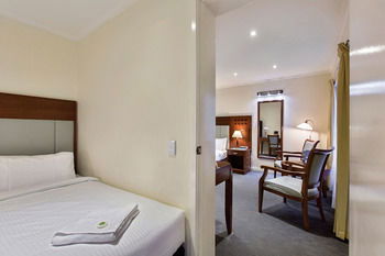 Best Western Plus Buckingham International - Accommodation Daintree 44