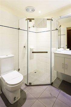 Best Western Plus Buckingham International - Accommodation Daintree 2
