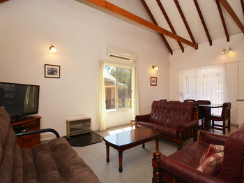 Madigan Wine Country Cottages - Accommodation Daintree 48