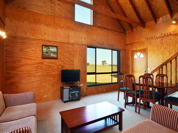 Madigan Wine Country Cottages - Accommodation Daintree 78