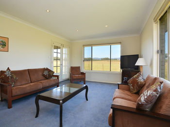 Madigan Wine Country Cottages - Accommodation Daintree 86