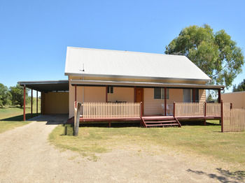 Madigan Wine Country Cottages - Accommodation Daintree 93