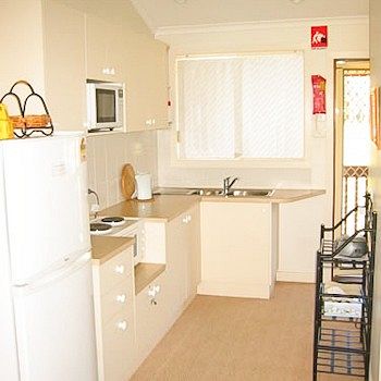 Madigan Wine Country Cottages - Accommodation Daintree 9