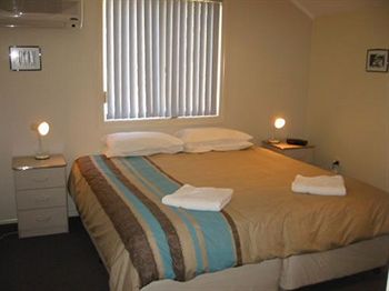 Madigan Wine Country Cottages - Accommodation Daintree 16