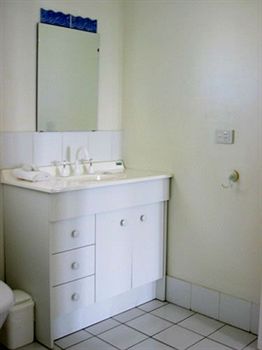 Madigan Wine Country Cottages - Accommodation Daintree 17