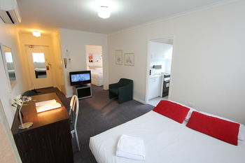 Drummond Apartments Services - Accommodation Daintree 7