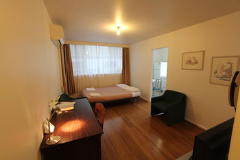 Drummond Apartments Services - Accommodation Daintree 11
