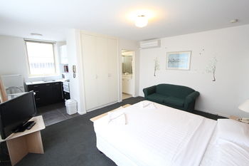 Drummond Apartments Services - Accommodation Daintree 15