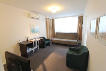 Drummond Apartments Services - Accommodation Daintree 18