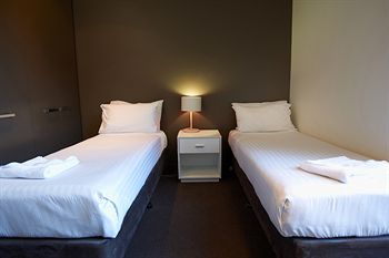 City Edge Serviced Apartments East Melbourne - Accommodation Daintree 8