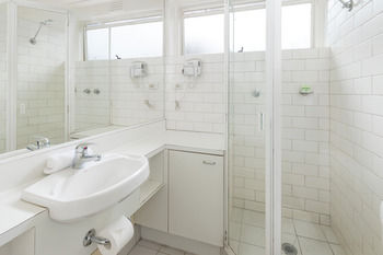 City Edge Serviced Apartments East Melbourne - Accommodation Daintree 46