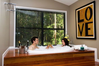 Amore On Buderim Luxury Rainforest Cabins - Accommodation Daintree 19