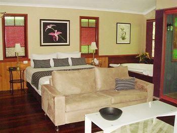 Amore On Buderim Luxury Rainforest Cabins - Accommodation Daintree 4