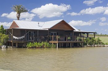 Lilies Luxury Retreats - Accommodation Daintree 15