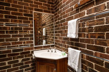 Federation Gardens & Possums Hideaway - Accommodation Daintree 18