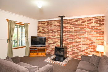 Federation Gardens & Possums Hideaway - Accommodation Daintree 50