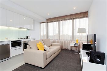 ALT Tower Serviced Apartments - Accommodation Daintree 10