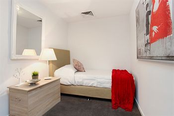 ALT Tower Serviced Apartments - Accommodation Daintree 14