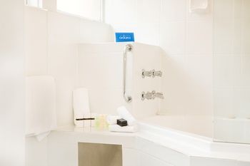 Adara East Melbourne - Accommodation Daintree 2