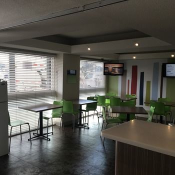 Ibis Budget Fawkner - Accommodation Daintree 8