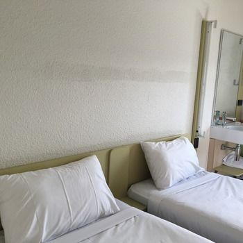 Ibis Budget Fawkner - Accommodation Daintree 10