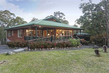 Eagleview Resort - Accommodation Daintree 10