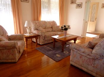 Australian Home Away @ Doncaster Grange Park - Accommodation Daintree 16