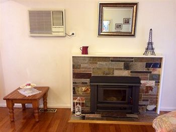 Australian Home Away @ Doncaster Grange Park - Accommodation Daintree 18