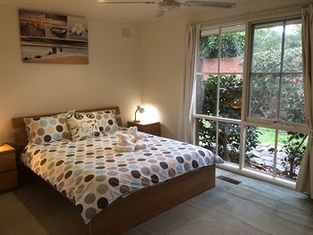 Australian Home Away Doncaster Elgar 2 - Accommodation Daintree 4