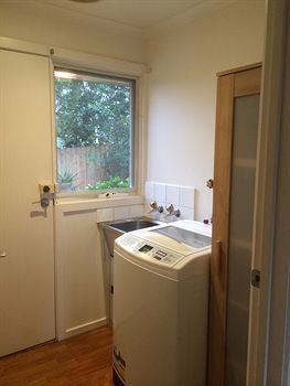 Australian Home Away Doncaster Elgar 2 - Accommodation Daintree 5