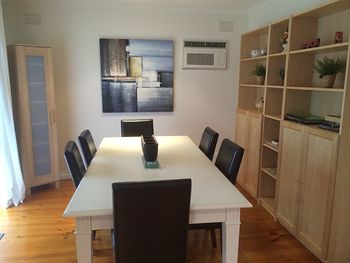 Australian Home Away Doncaster Elgar 2 - Accommodation Daintree 11