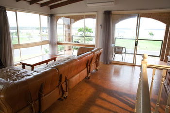 South Coast Retreat - Accommodation Daintree 25