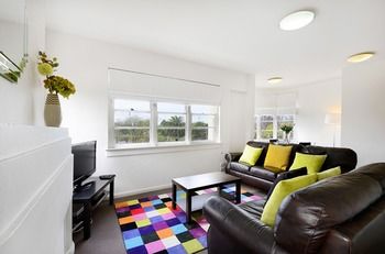 Albert Road Serviced Apartments - Accommodation Daintree 3