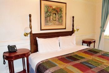 Magnolia Court Boutique Hotel Melbourne - Accommodation Daintree 2