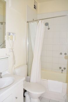 Magnolia Court Boutique Hotel Melbourne - Accommodation Daintree 34