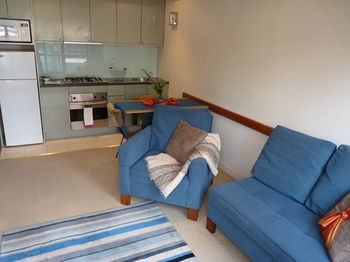 Australian Home Away @ Market Square Melbourne - Accommodation Daintree 9